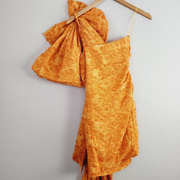 Atoir Revolve Guiding Light Orange Floral Lace Ruffle One Shoulder Dress XS NEW - Picture 4 of 13
